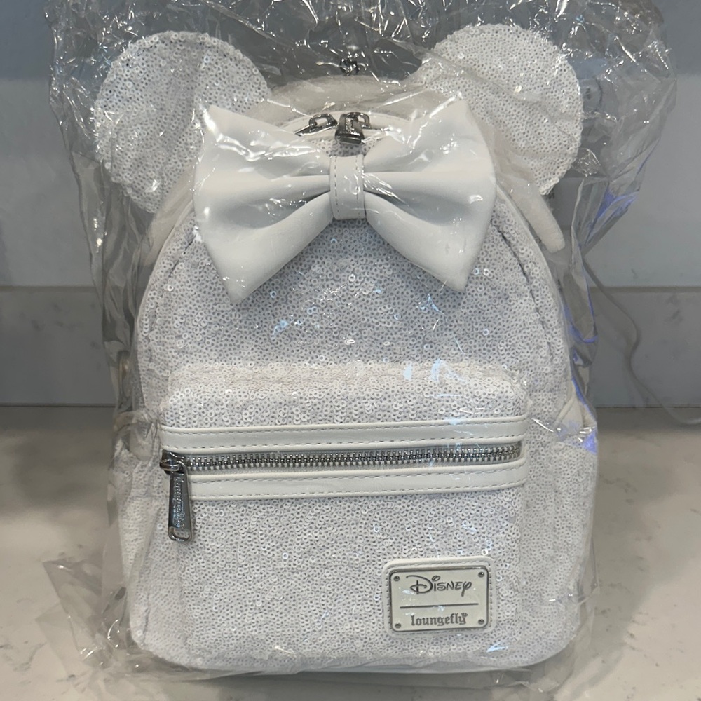 Loungefly Wedding Sequin White Minnie Mouse Backpack NEW